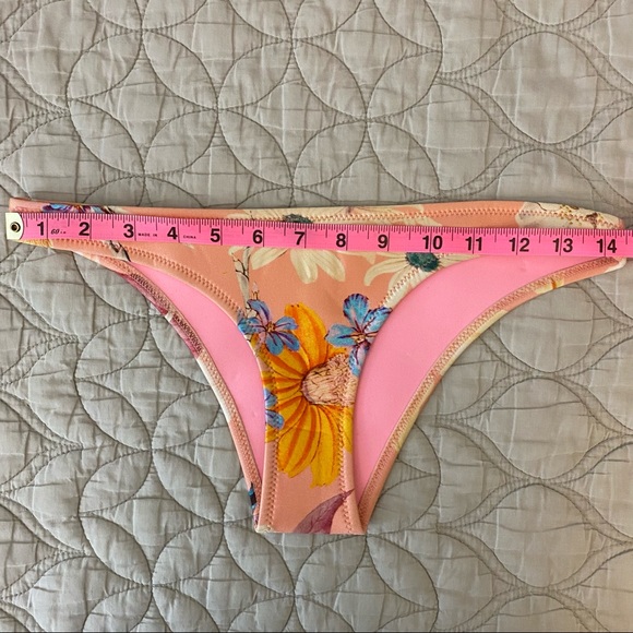 TRIANGL | Delilah Bikini — Fiore Rosa | Size S/XS - Picture 13 of 14